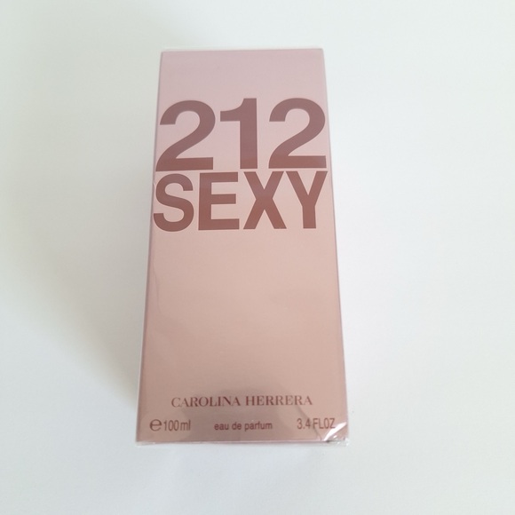 212 Sexy 3.4oz Edp Sp For Women - Picture 5 of 5